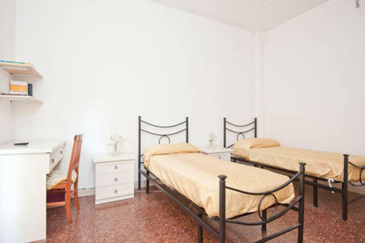 Apartamento Alloggio Turistico P.Lodi Roma Exterior foto